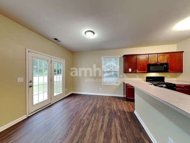 Building Photo - 6236 Roseway Ct
