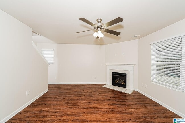 Building Photo - 712 Mallet Way