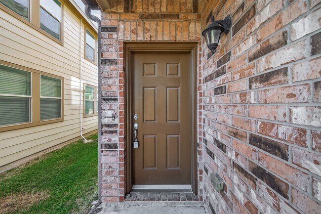 Foto del edificio - 8407 Hawthorn Vly Ln