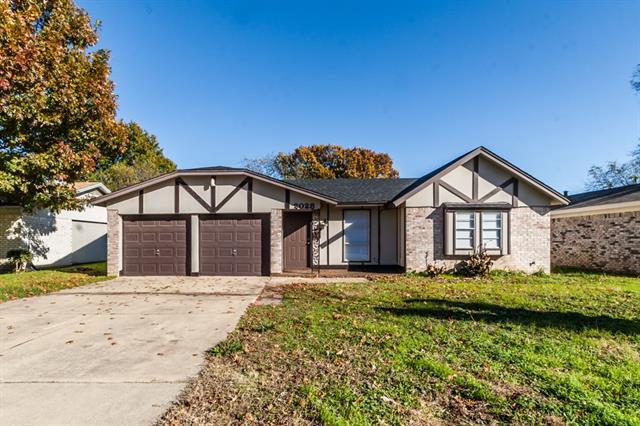 Primary Photo - 2028 Moline Dr