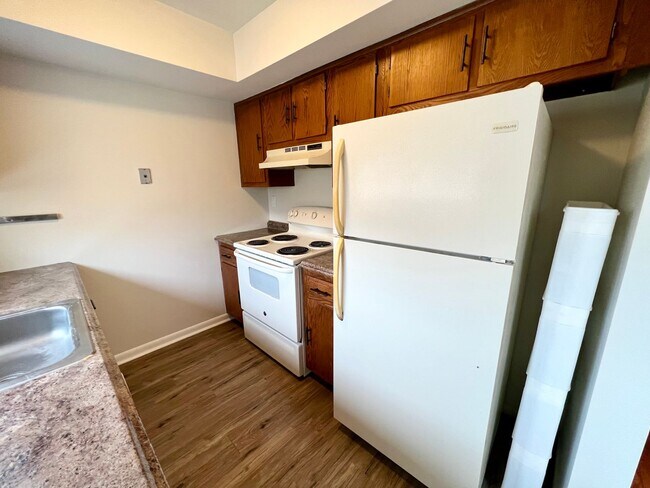 Foto del edificio - Luxurious 3-Bedroom Townhome in Logan Squa...