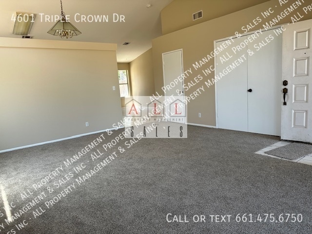 Building Photo - 4601 Triple Crown Dr