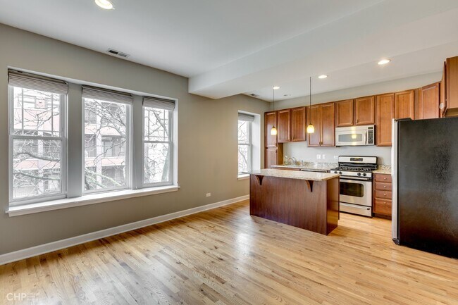 Foto del edificio - 2920 N Lincoln Ave