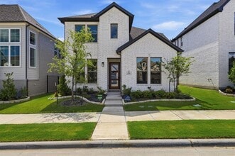 Building Photo - 1528 Sandhill Ln