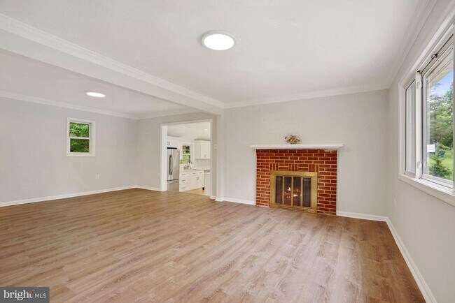 Foto del edificio - 9101 Old Keene Mill Rd