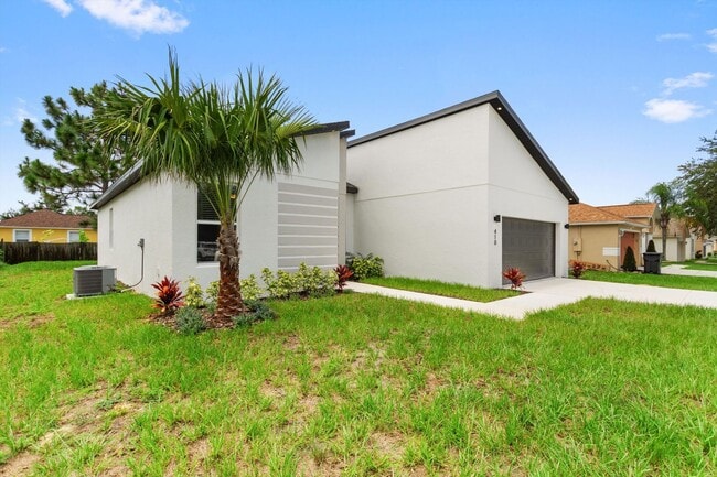 Building Photo - Deposit-Free! Modern, energy efficient hom...