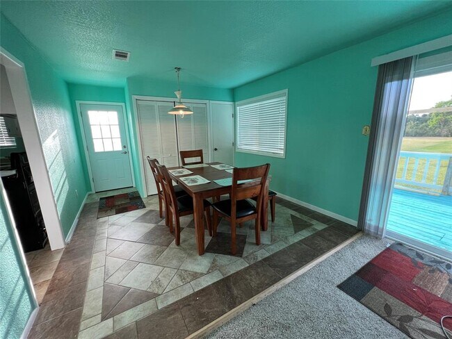 Foto del edificio - 3414 Crockett Ln