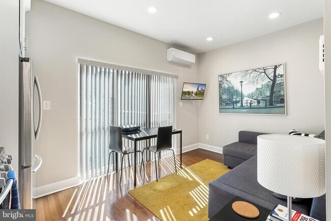 Foto del edificio - 620 E Flora St