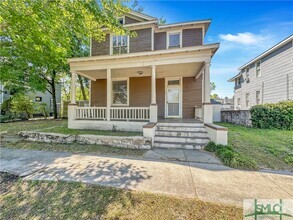 Building Photo - 909 Harmon St