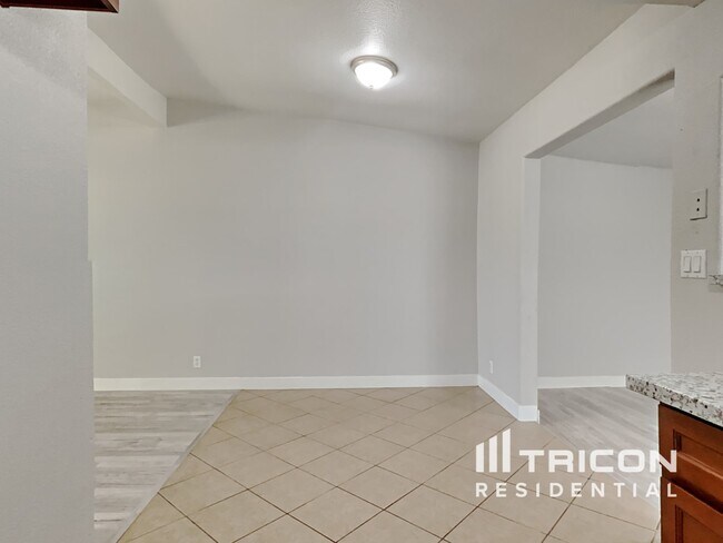 Foto del edificio - 3913 Moonbeam Drive Sacramento CA