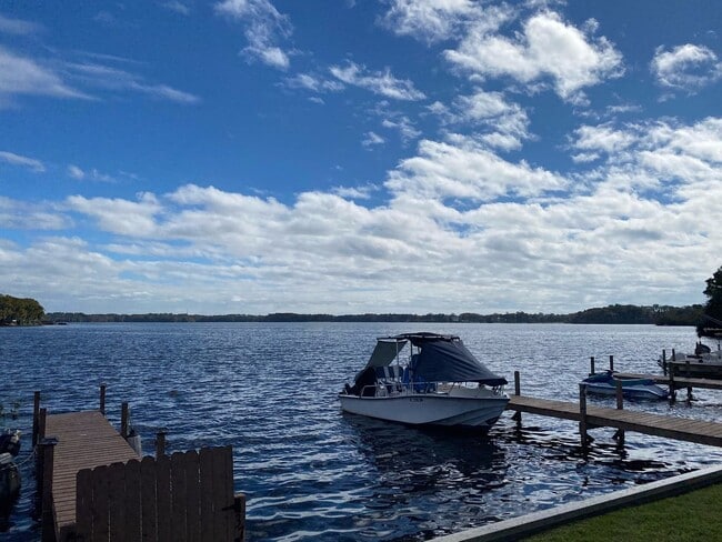 Foto del edificio - FREE 1ST MONTH RENT Studio Condo on Lake Howell With Boat Launch Lake Access & Pool!