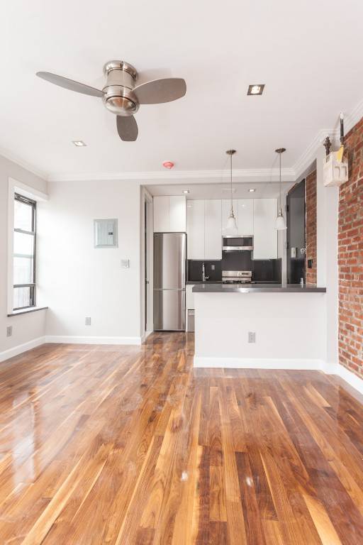 Foto principal - 1600 Tomlinson Ave