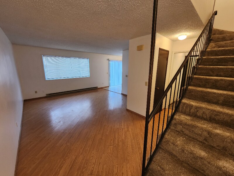 Primary Photo - 531 Linden Dr