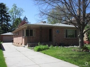 Building Photo - 715 Ivanhoe St