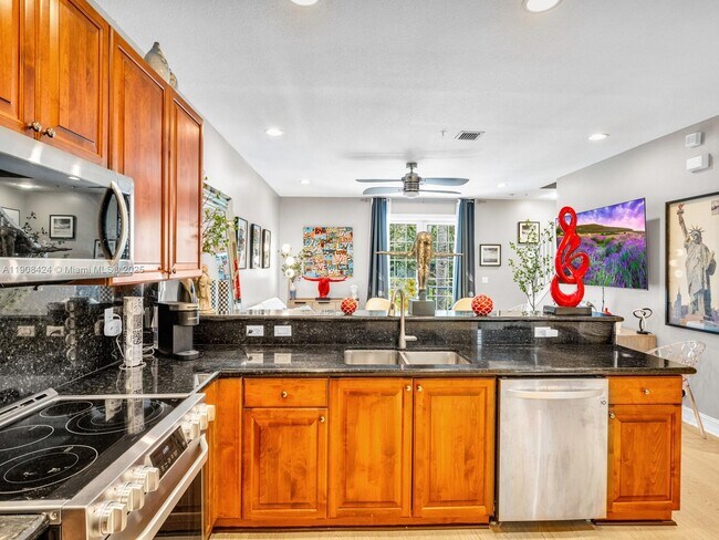 Building Photo - 2249 NE 9th Ave