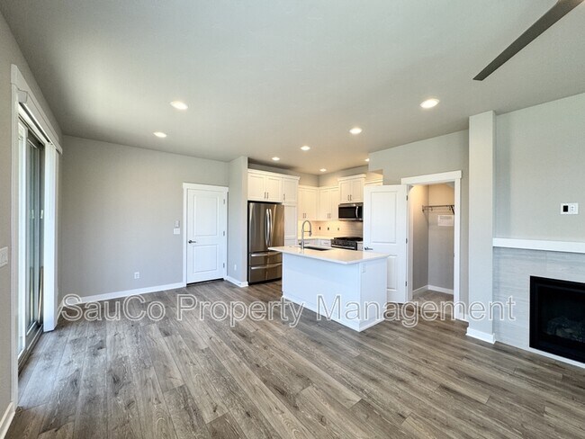Building Photo - 5575 SE 80th Ave