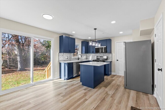 Building Photo - 17740 Clyde Ave