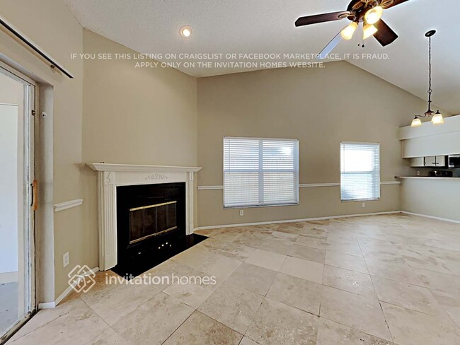 Foto del edificio - 8621 Cottonway Ln