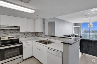 Building Photo - 3000 Coral Wy
