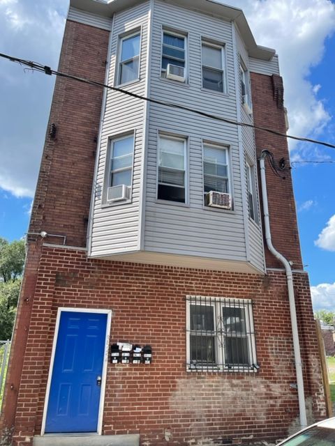 Foto principal - 3532 Kensington Ave