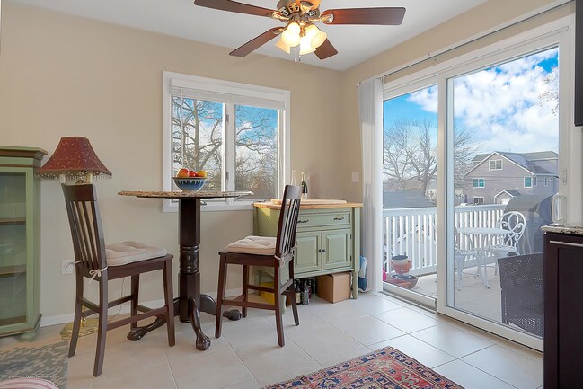 Building Photo - 308 9th Ave