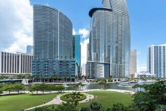 Building Photo - 475 Brickell Ave
