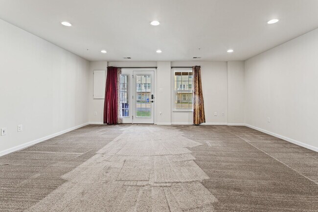 Foto del edificio - 6405 Walcott Ln