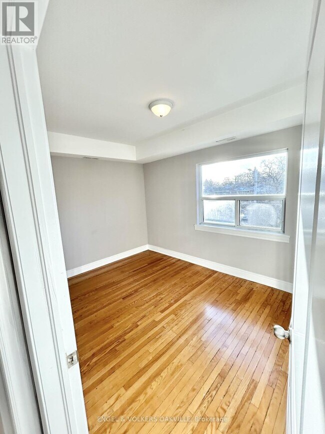 Photo du bâtiment - 15 Thirty Third St