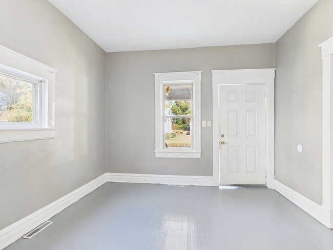 Building Photo - 2408 Concord Ave