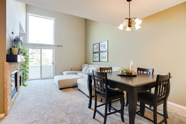 Building Photo - 537 Woodduck Dr