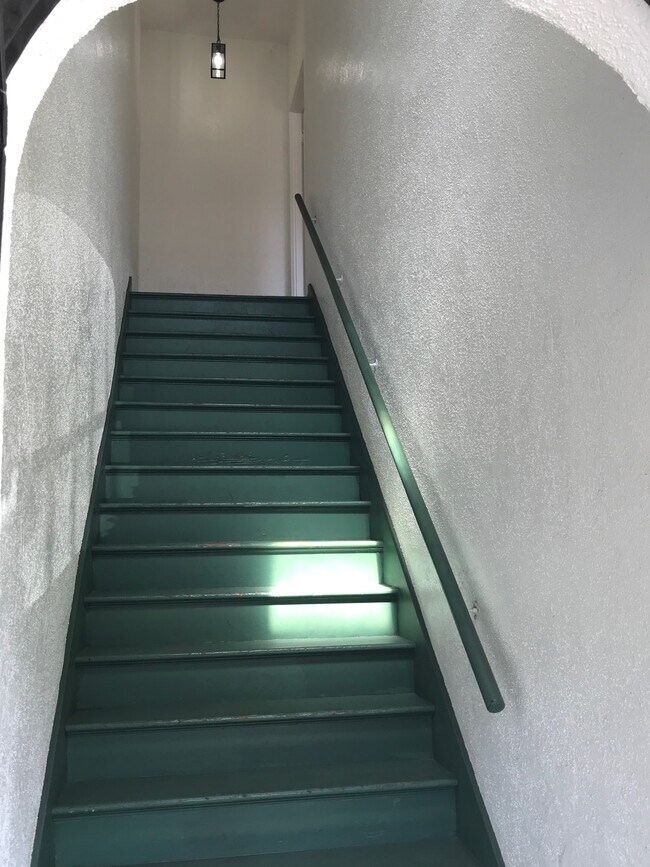 Foto del edificio - 235 Crandall St