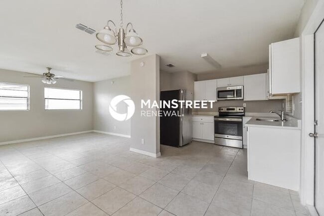 Foto del edificio - 3 Bedroom Pet-Friendly Home in ORLANDO, FL...