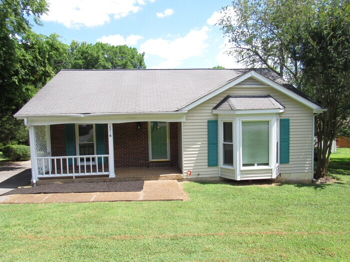 Mt Juliet home with 3 bedrooms, screen porch! House for Rent in Mt
