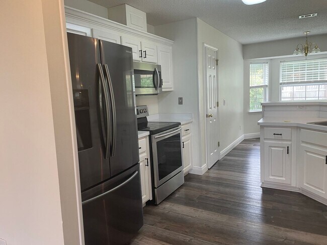 Building Photo - 1797 Cedrus Ln