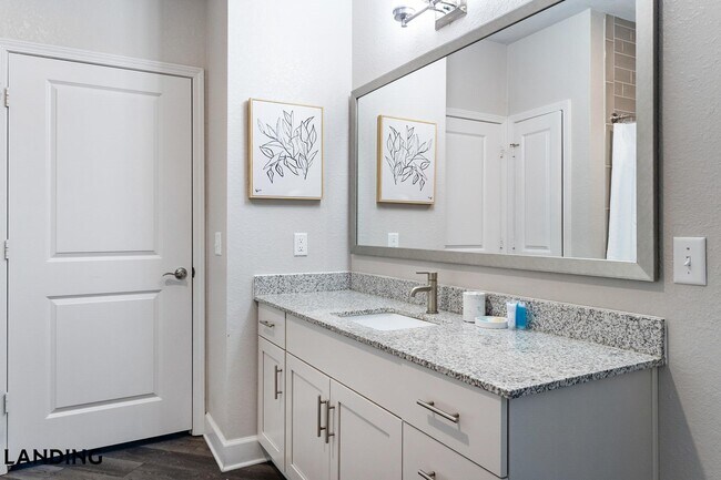 Foto del edificio - 918 Aventine Dr