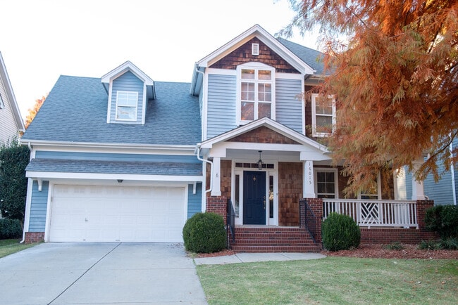 Building Photo - 16015 Kelly Park Cir