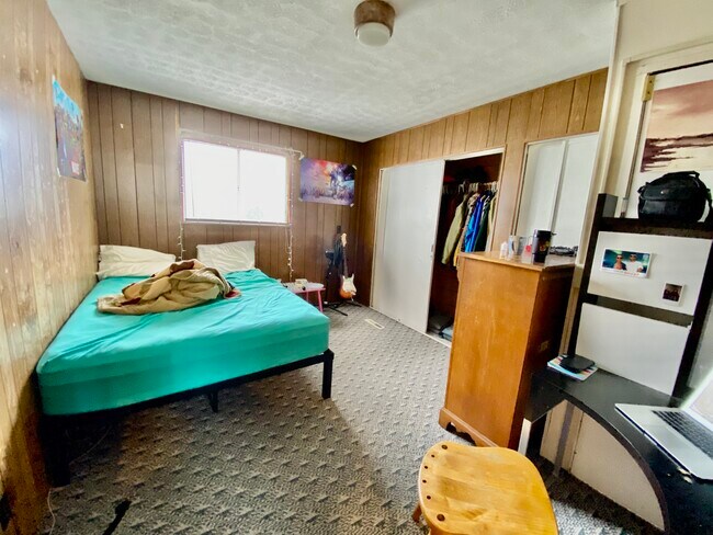 Foto del edificio - 225 Jones Ave