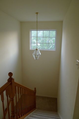 Building Photo - 2433 Oakfield Dr