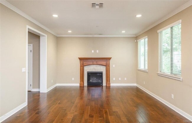 Building Photo - 1347 S Magnolia Ave
