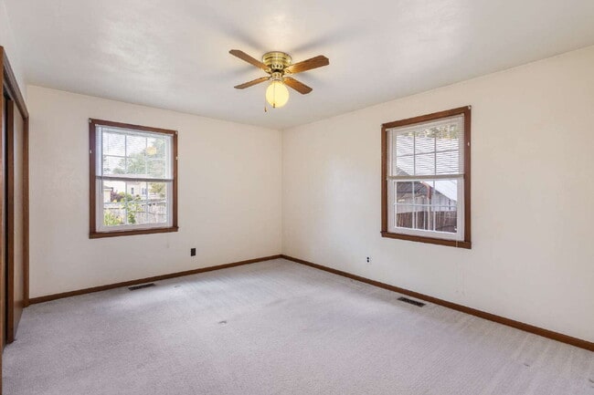 Building Photo - 512 Winwood Dr