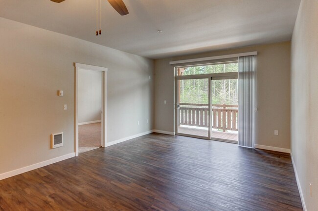 Living room - Olympus Court Apartments