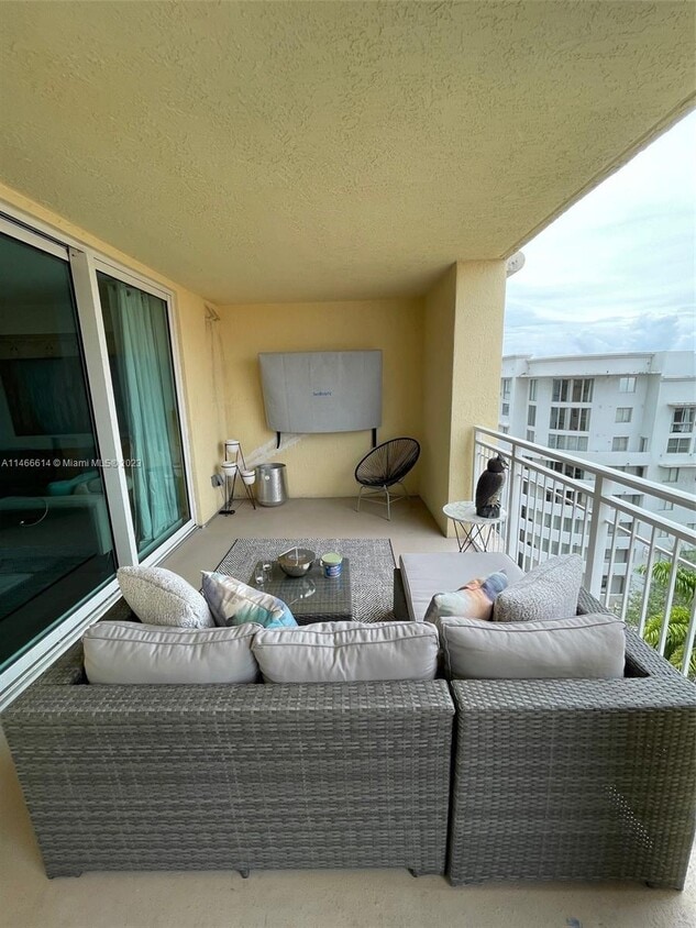 Foto principal - 7350 SW 89th St
