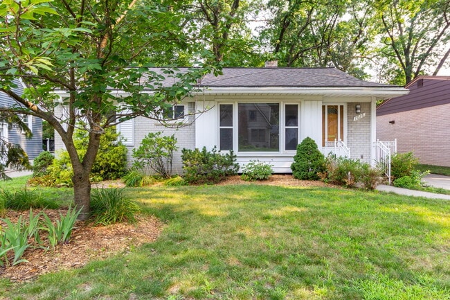 Building Photo - 1016 Lawndale Dr