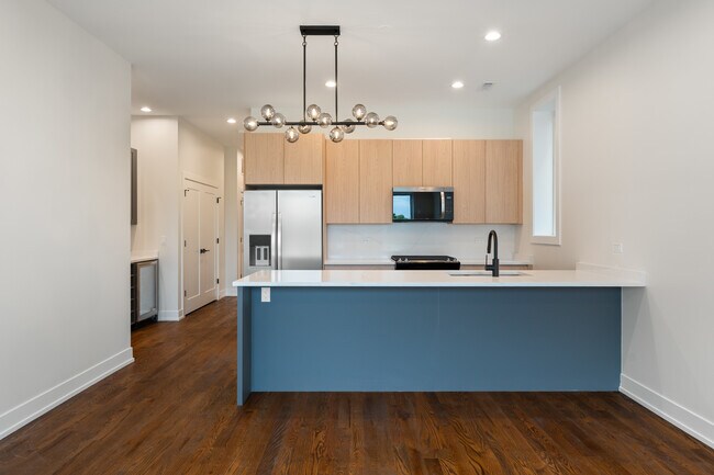 Foto del edificio - 416 E 50th Pl