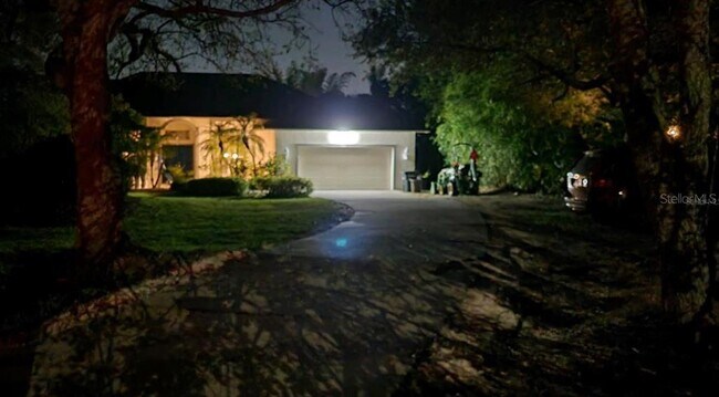 Foto del edificio - 2910 Philippe Pkwy