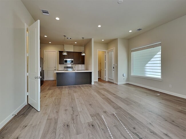 Foto del edificio - 5750 Quinn Landing Rd