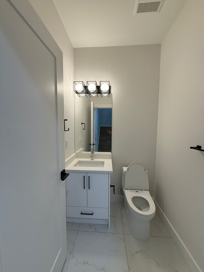 Photo du bâtiment - 163-175A 175a St