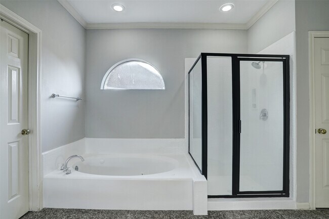 Foto del edificio - 4210 Alcorn Glen Ln