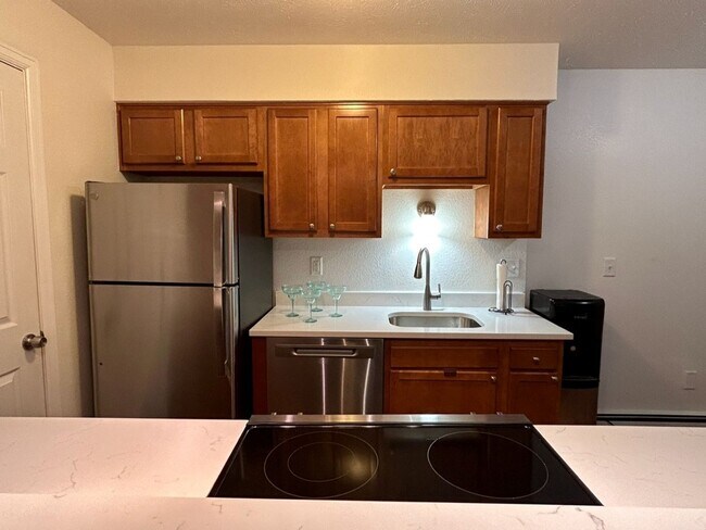 Foto del edificio - NOW PRE LEASING FOR FALL 2026! 2 Bedroom 2...