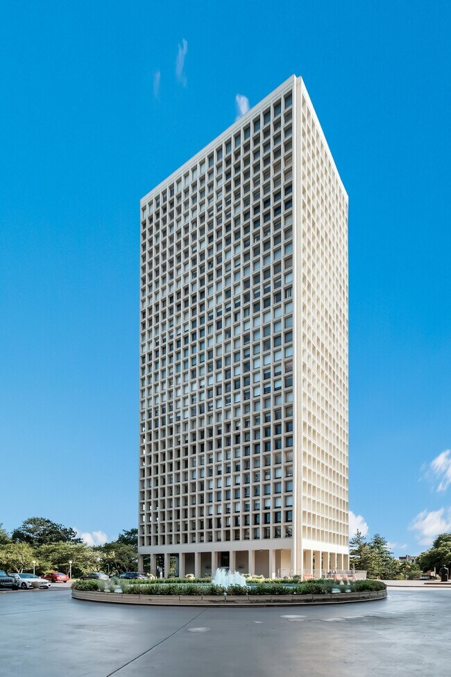 Building Photo - 220 Locust St